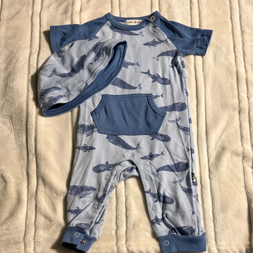 Organic one piece set 6-9 months with matching hat.